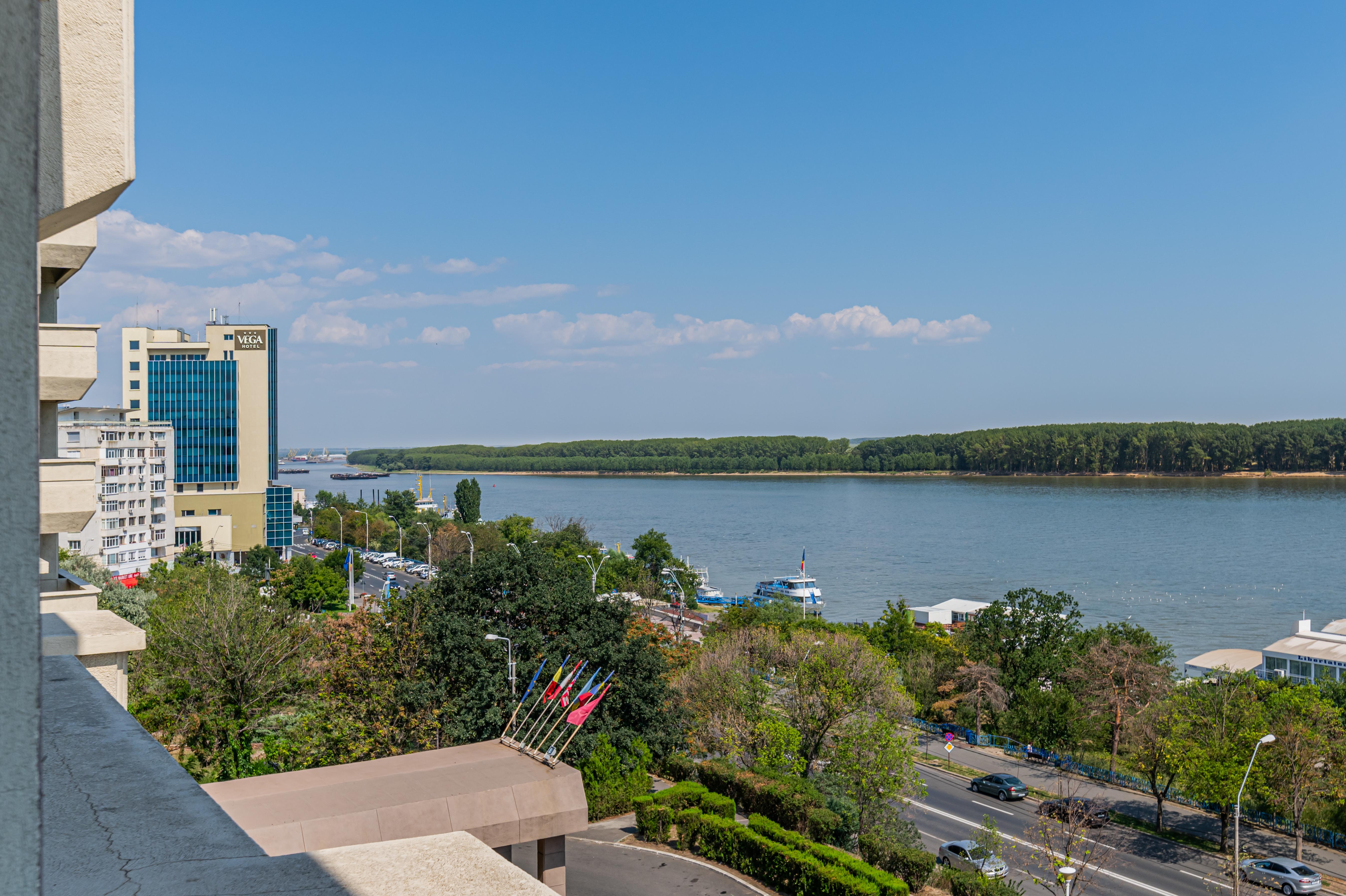 Faleza Hotel By Vega Galaţi Buitenkant foto