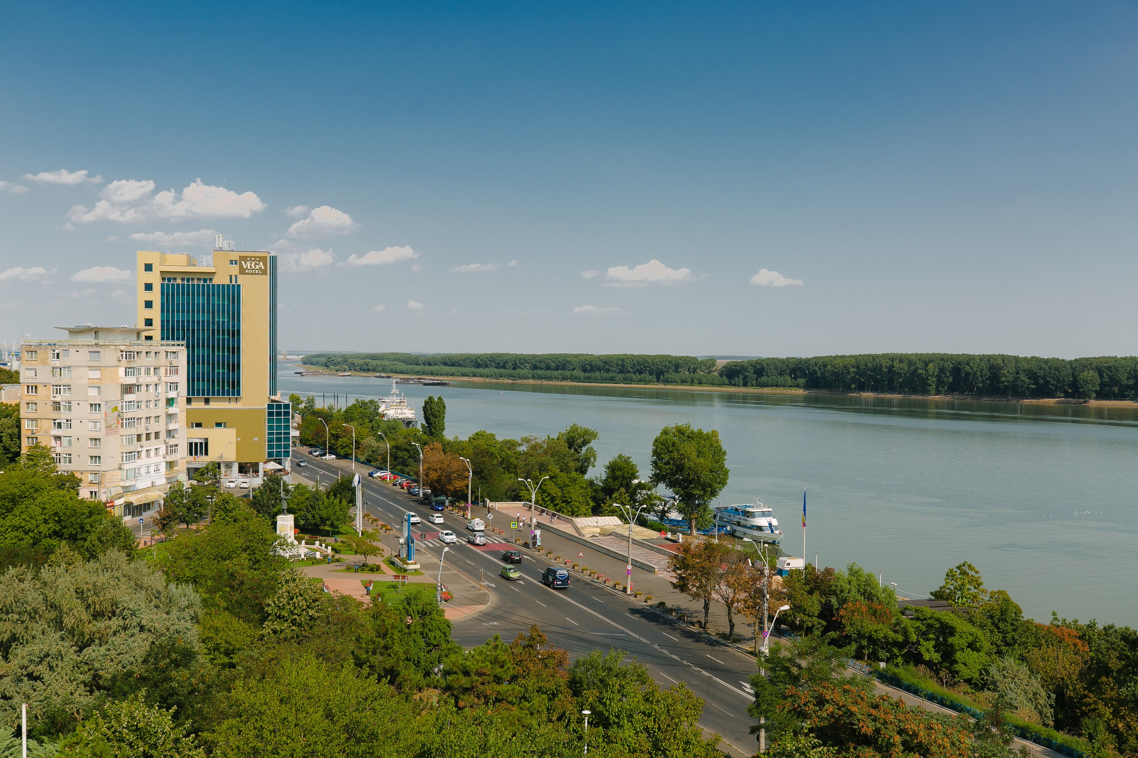 Faleza Hotel By Vega Galaţi Buitenkant foto