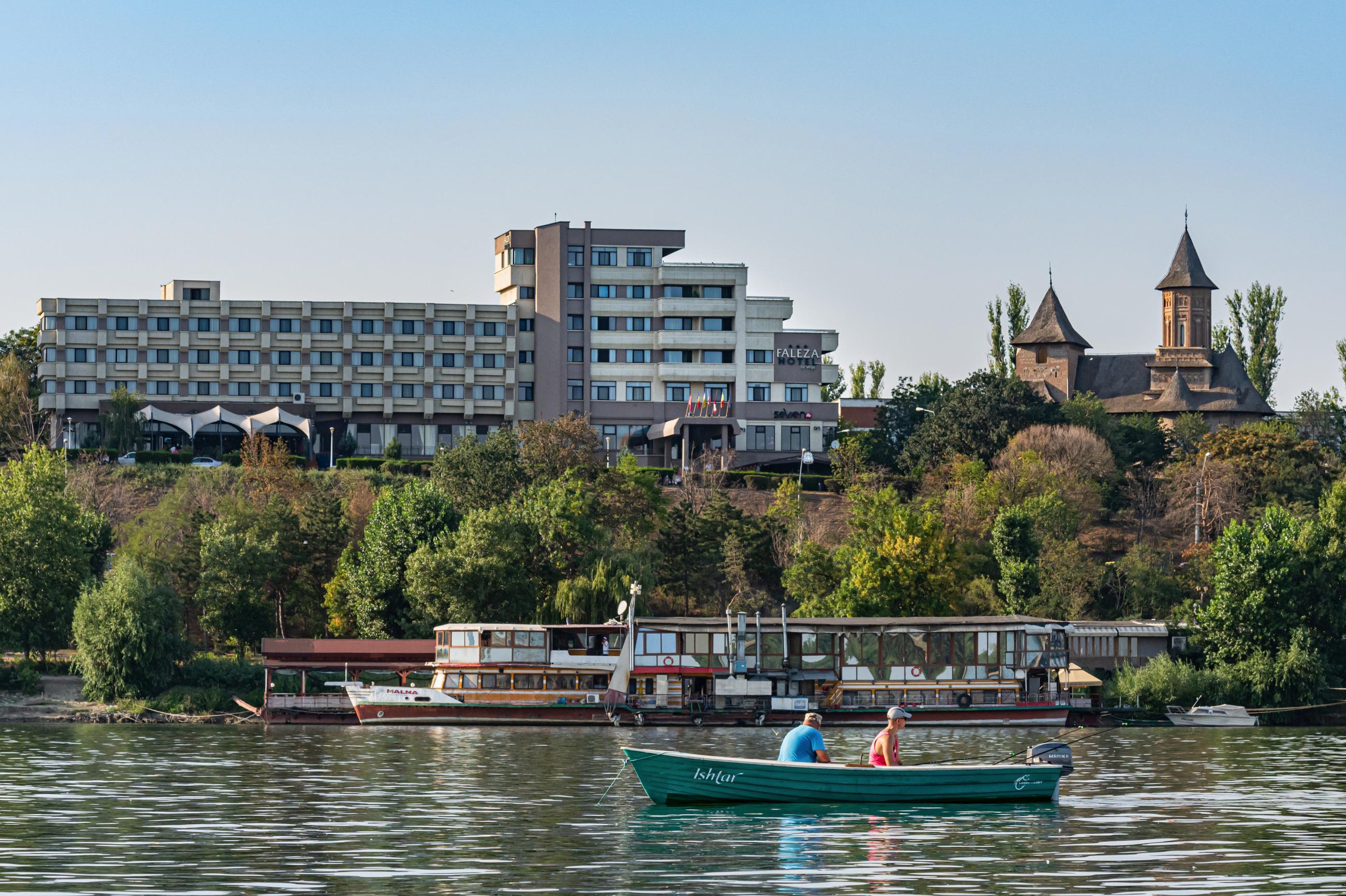Faleza Hotel By Vega Galaţi Buitenkant foto