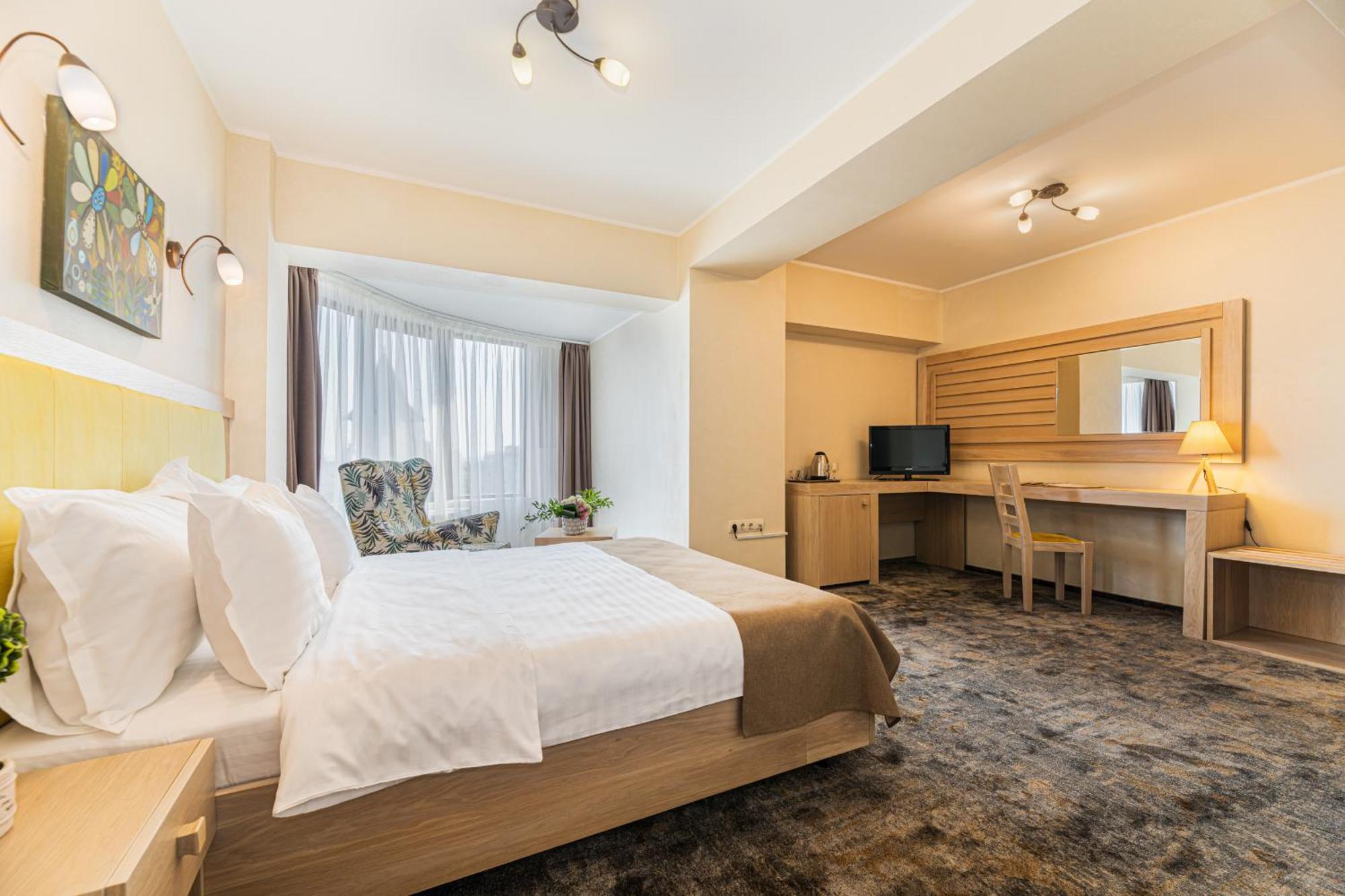 Faleza Hotel By Vega Galaţi Buitenkant foto